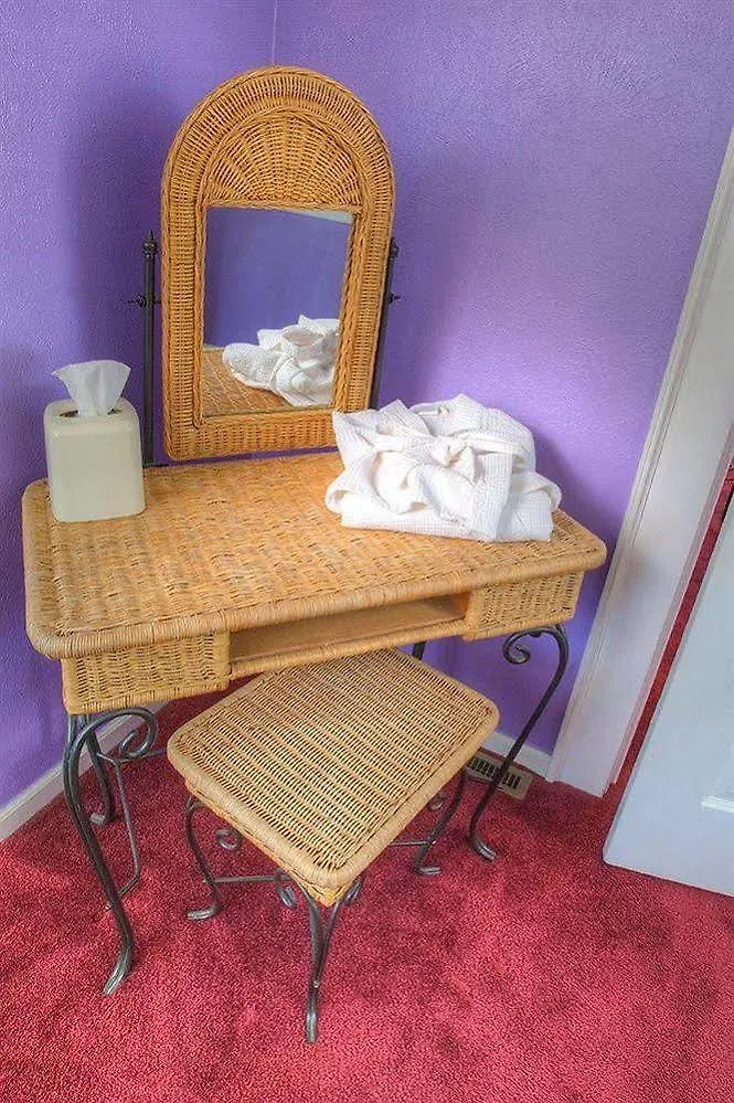 Adagio Bed And Breakfast Denver Hotel